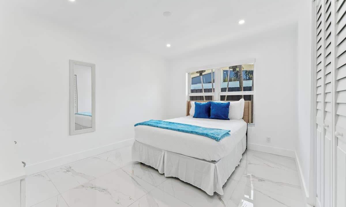 Photo of Bedroom in Middle River Terrace