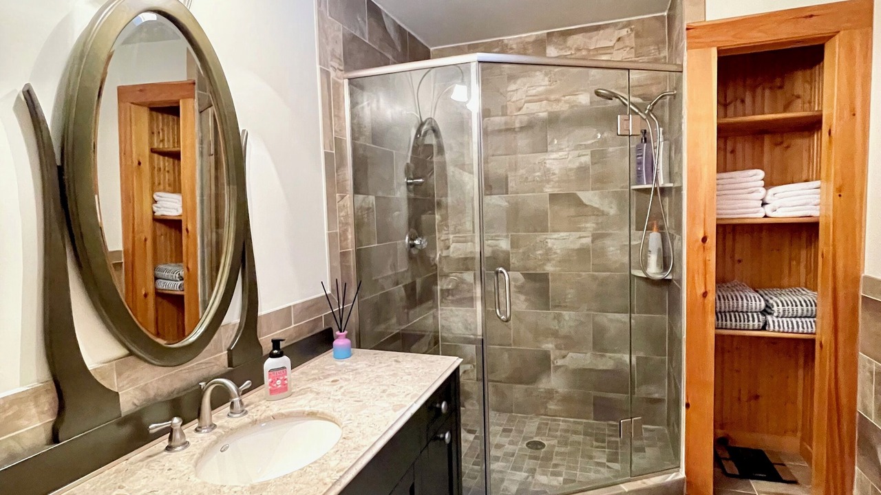 Photo of Bathroom in Hunter