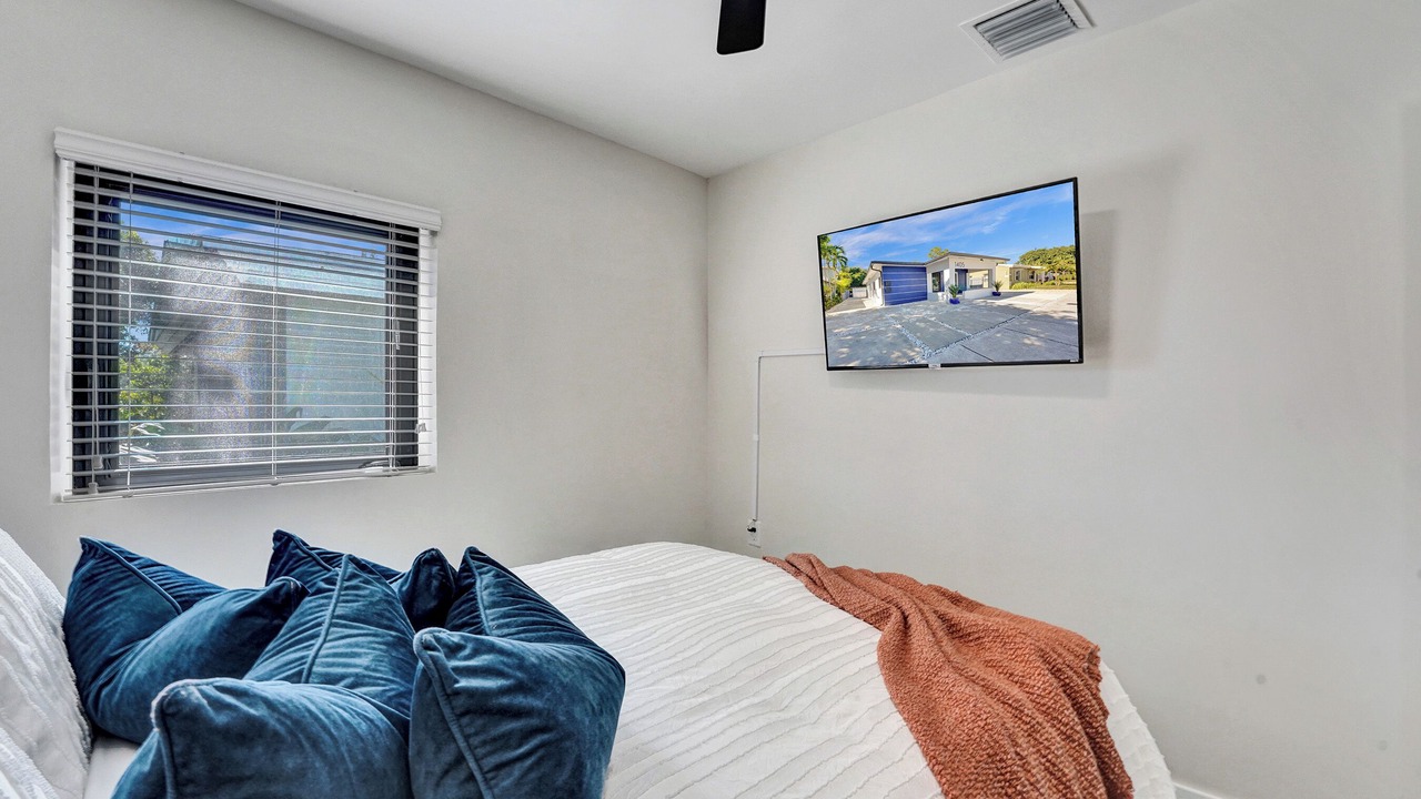 Photo of Bedroom in South Middle River