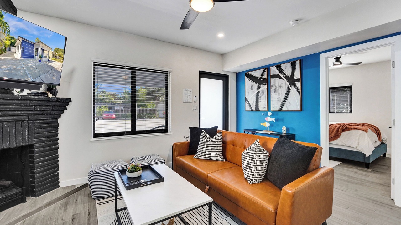 Photo of Livingroom in South Middle River