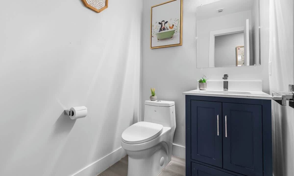 Photo of Bathroom in Sunrise