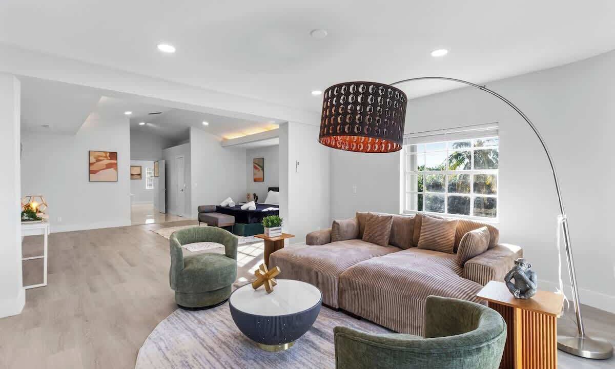 Photo of Livingroom in Sunrise