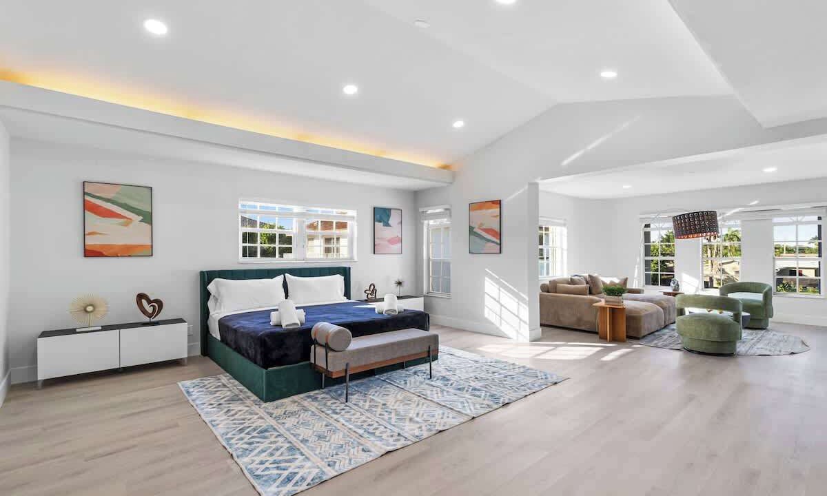 Photo of Bedroom in Sunrise