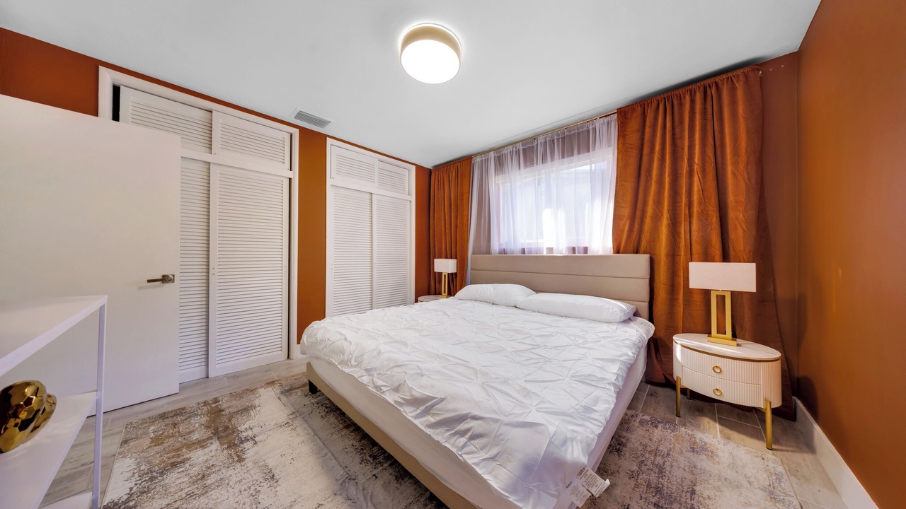 Photo of Bedroom in Golden Glades