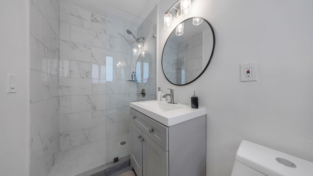 Photo of Bathroom in Golden Glades