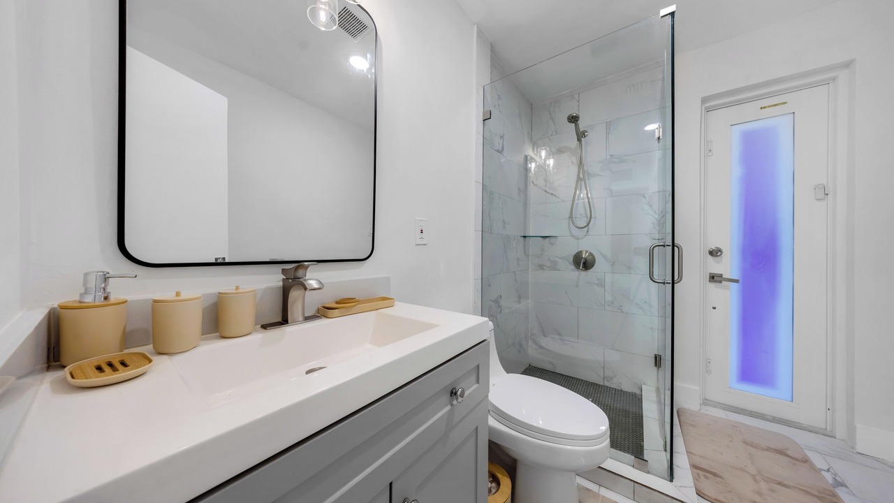 Photo of Bathroom in Golden Glades