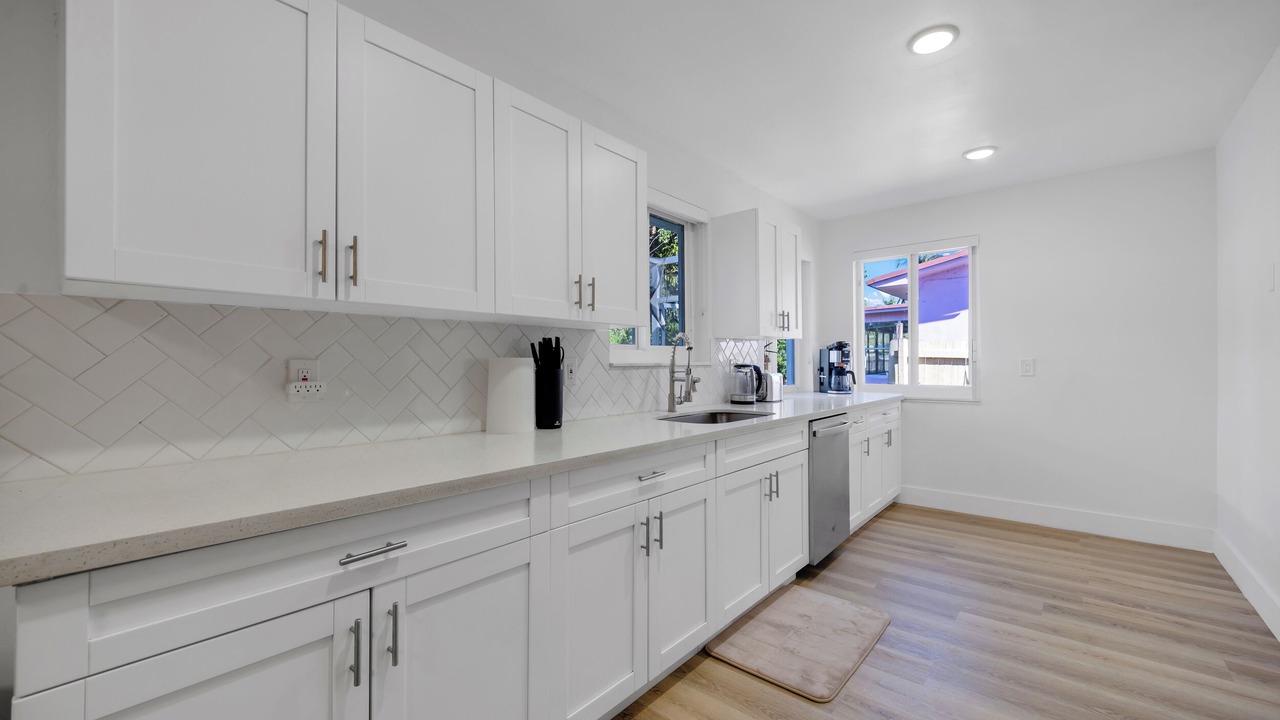 Photo of Kitchen in Golden Glades