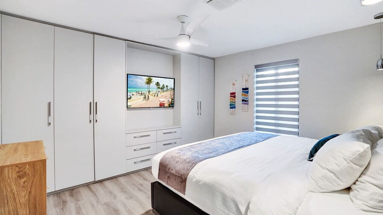 Photo of Bedroom in Dania Beach