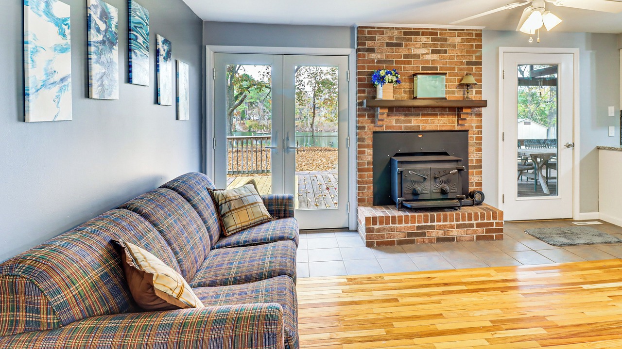 Photo of Livingroom in Valley Lee