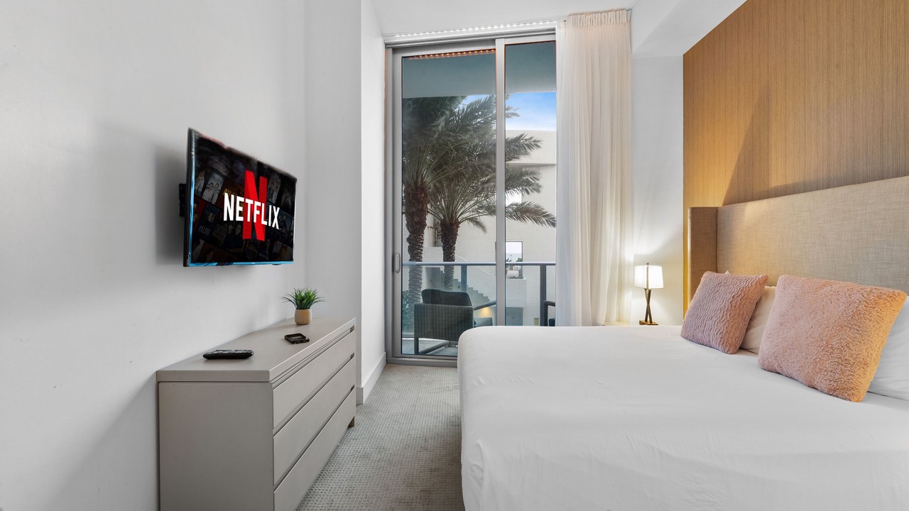 Photo of Bedroom in Hollywood South Central Beach