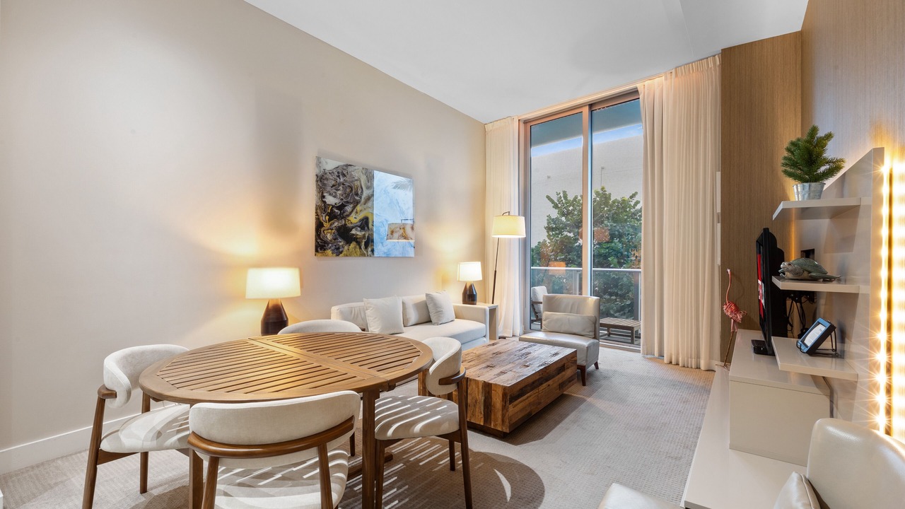 Photo of Livingroom in Hollywood South Central Beach