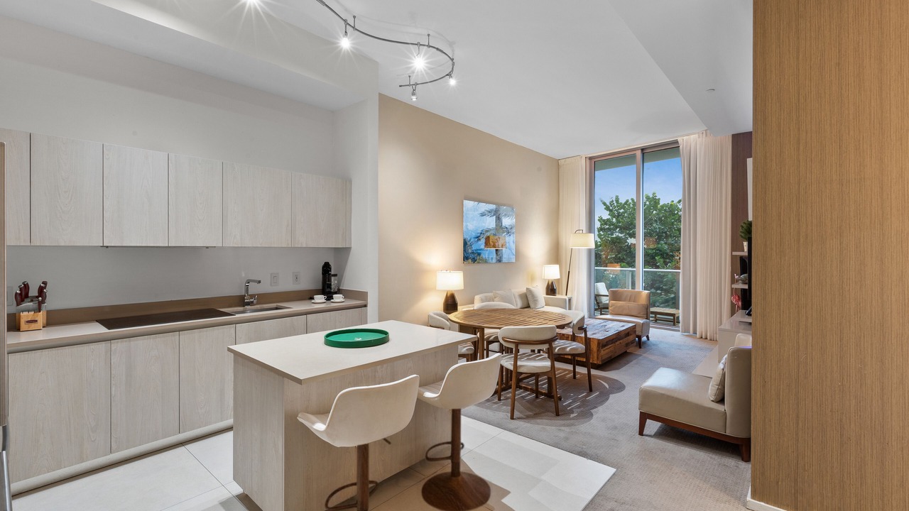 Photo of Livingroom in Hollywood South Central Beach