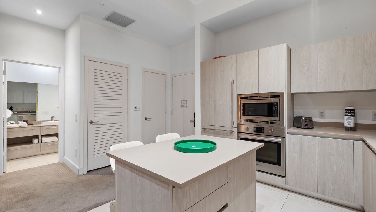 Photo of Kitchen in Hollywood South Central Beach