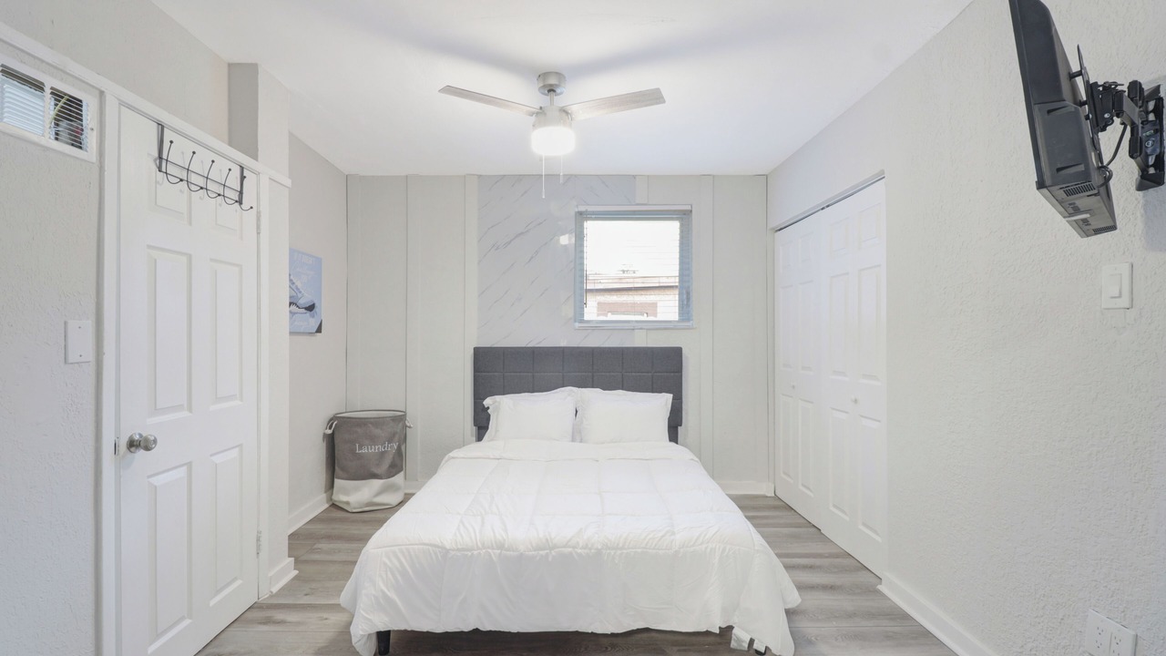 Photo of Bedroom in Miramar