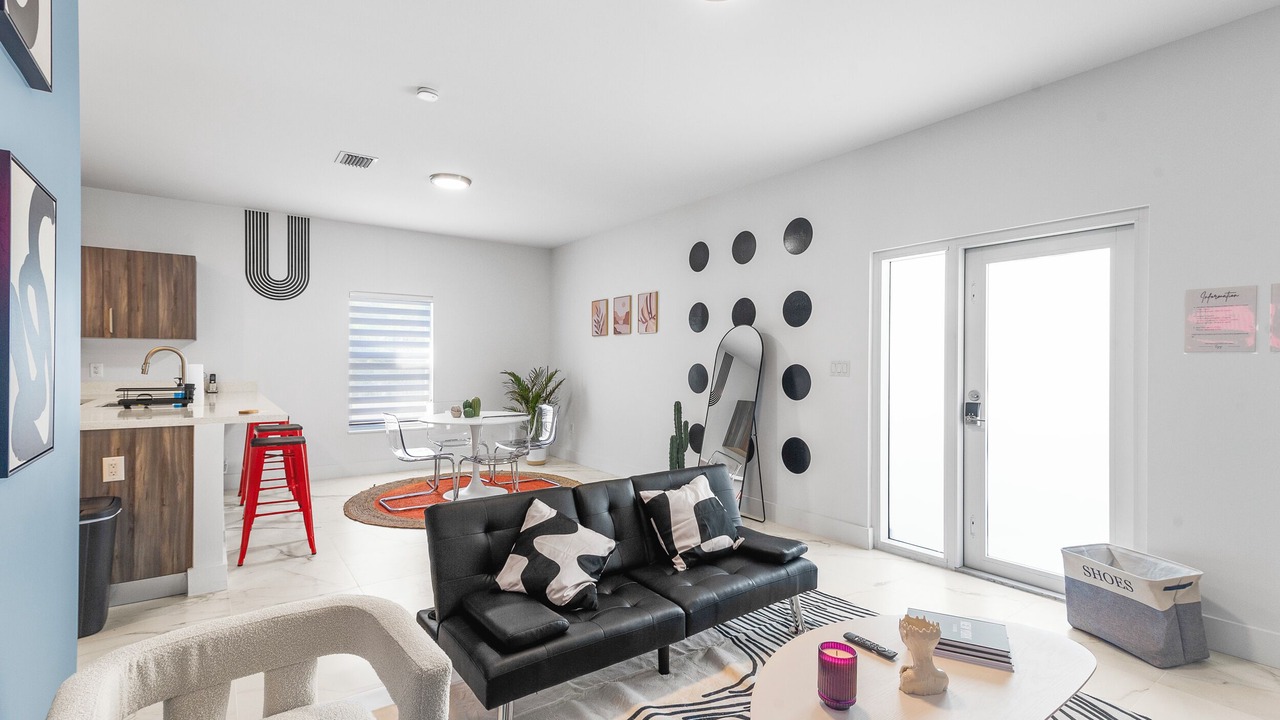 Photo of Livingroom in Riverside Park