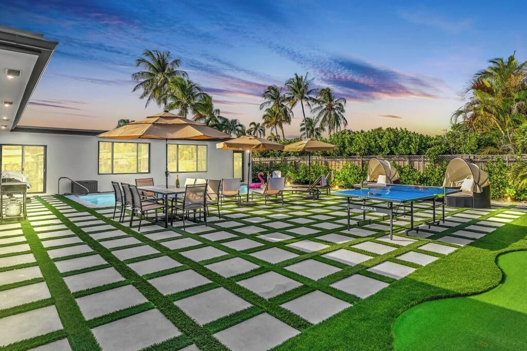 Photo of Outdoor in Hollywood Hills