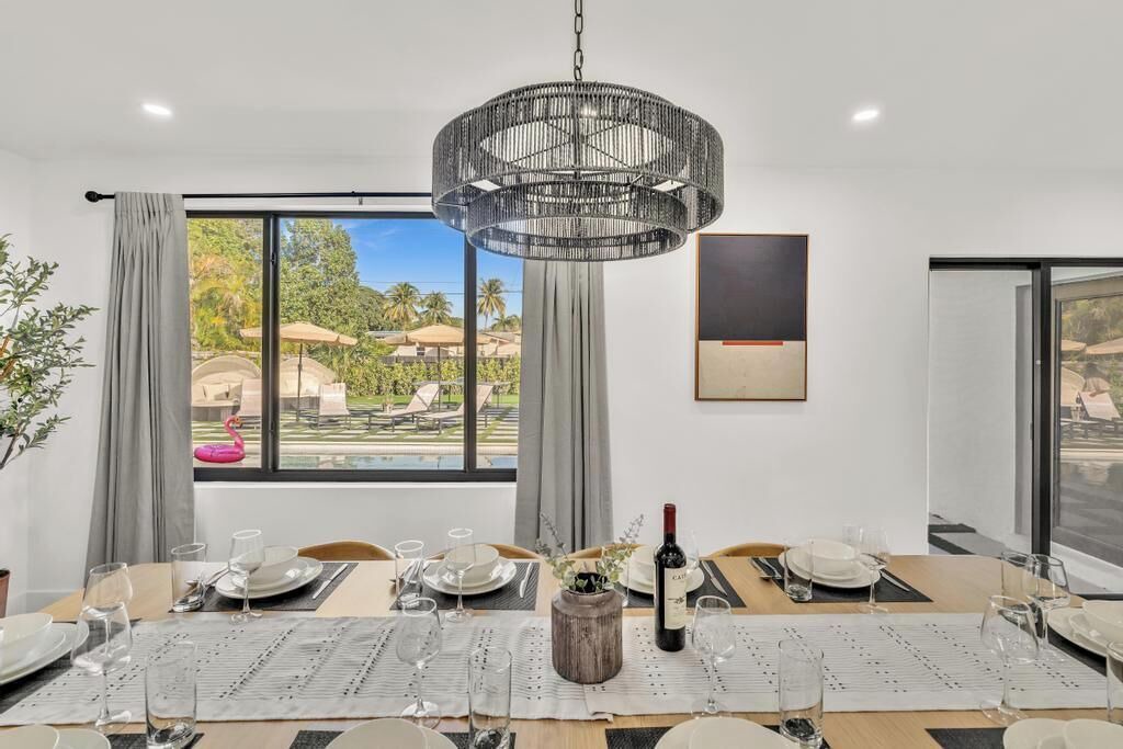 Photo of Others in Hollywood Hills