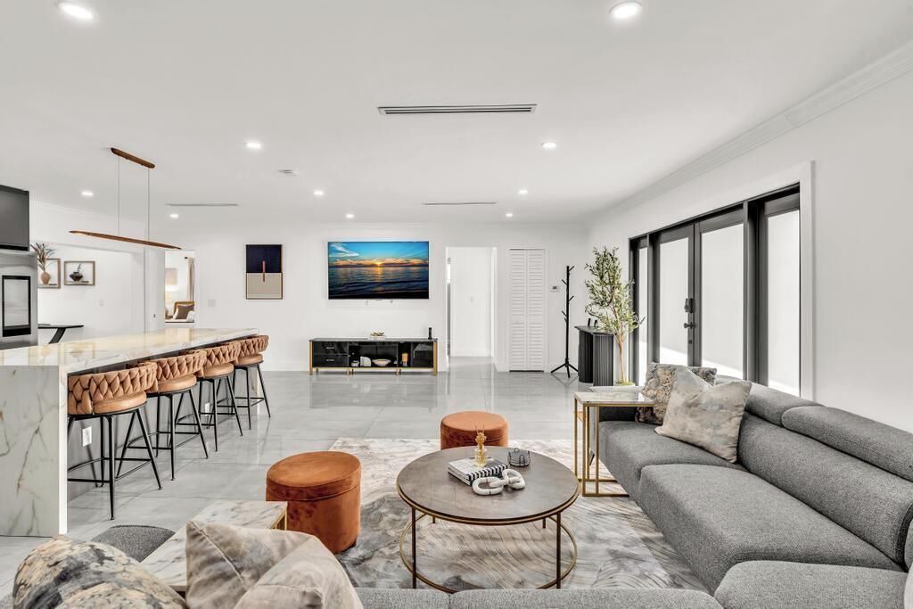 Photo of Livingroom in Hollywood Hills