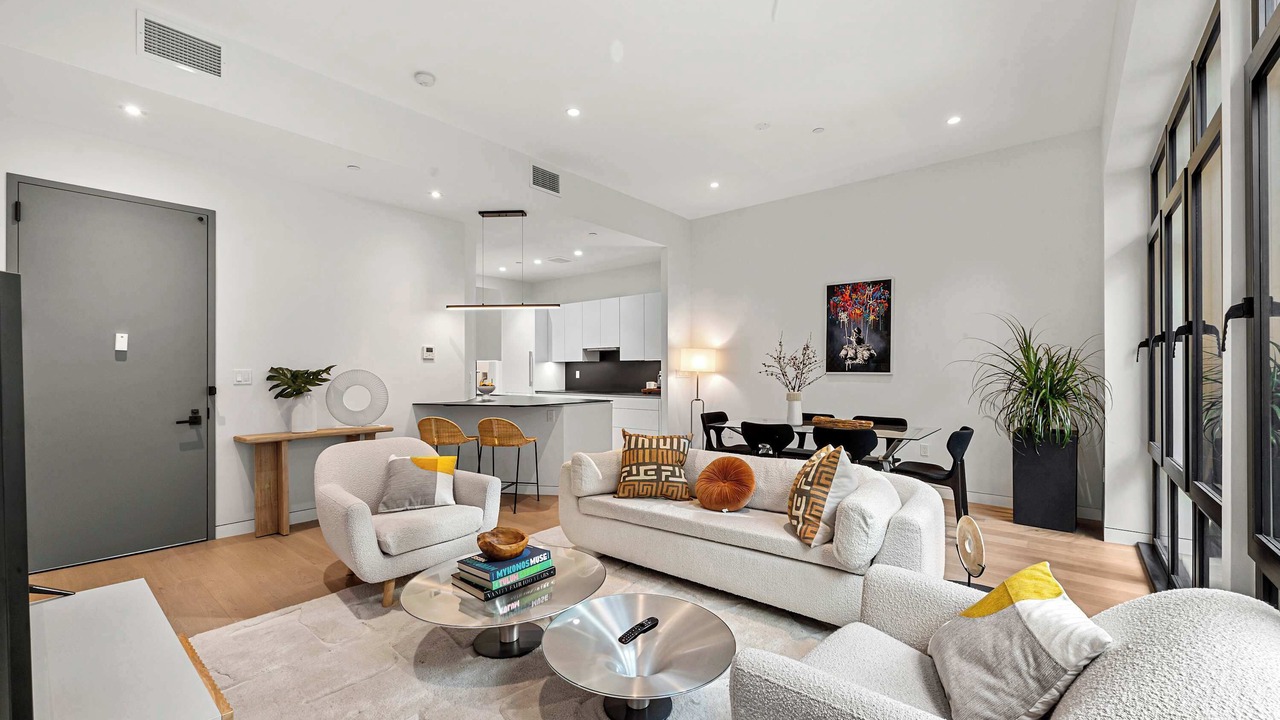 Photo of Livingroom in Bloomingdale