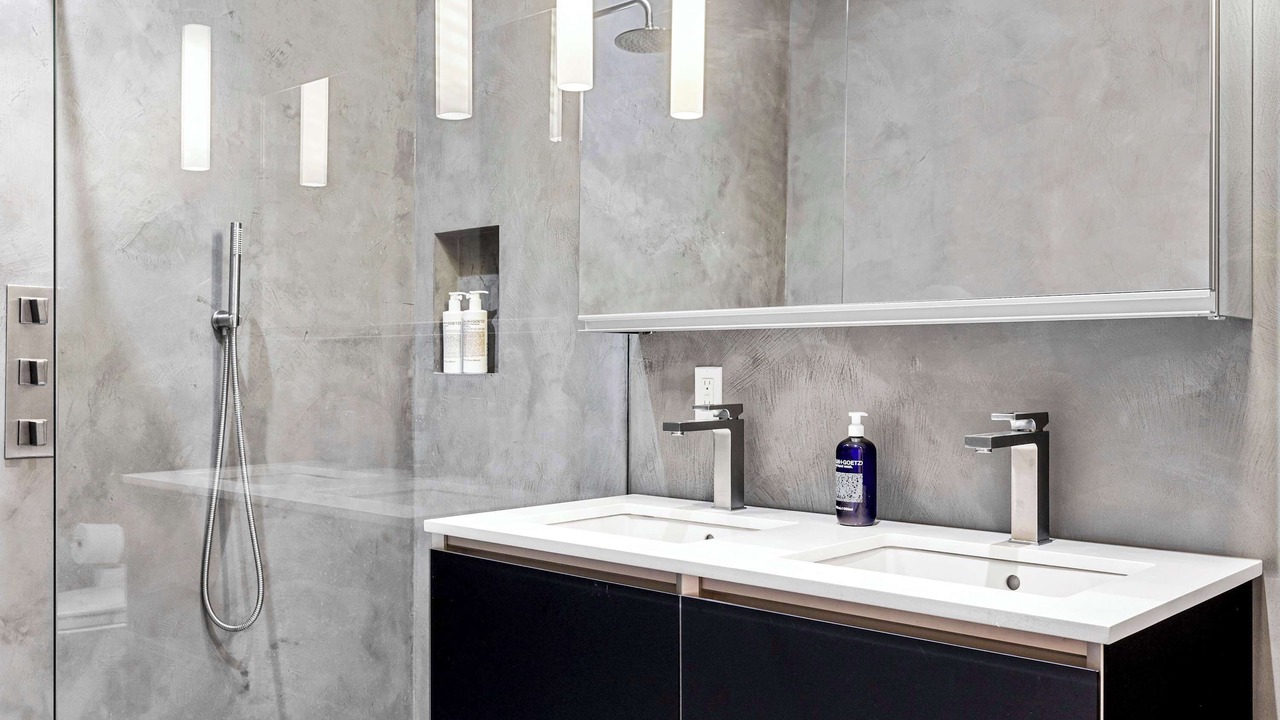 Photo of Bathroom in Bloomingdale