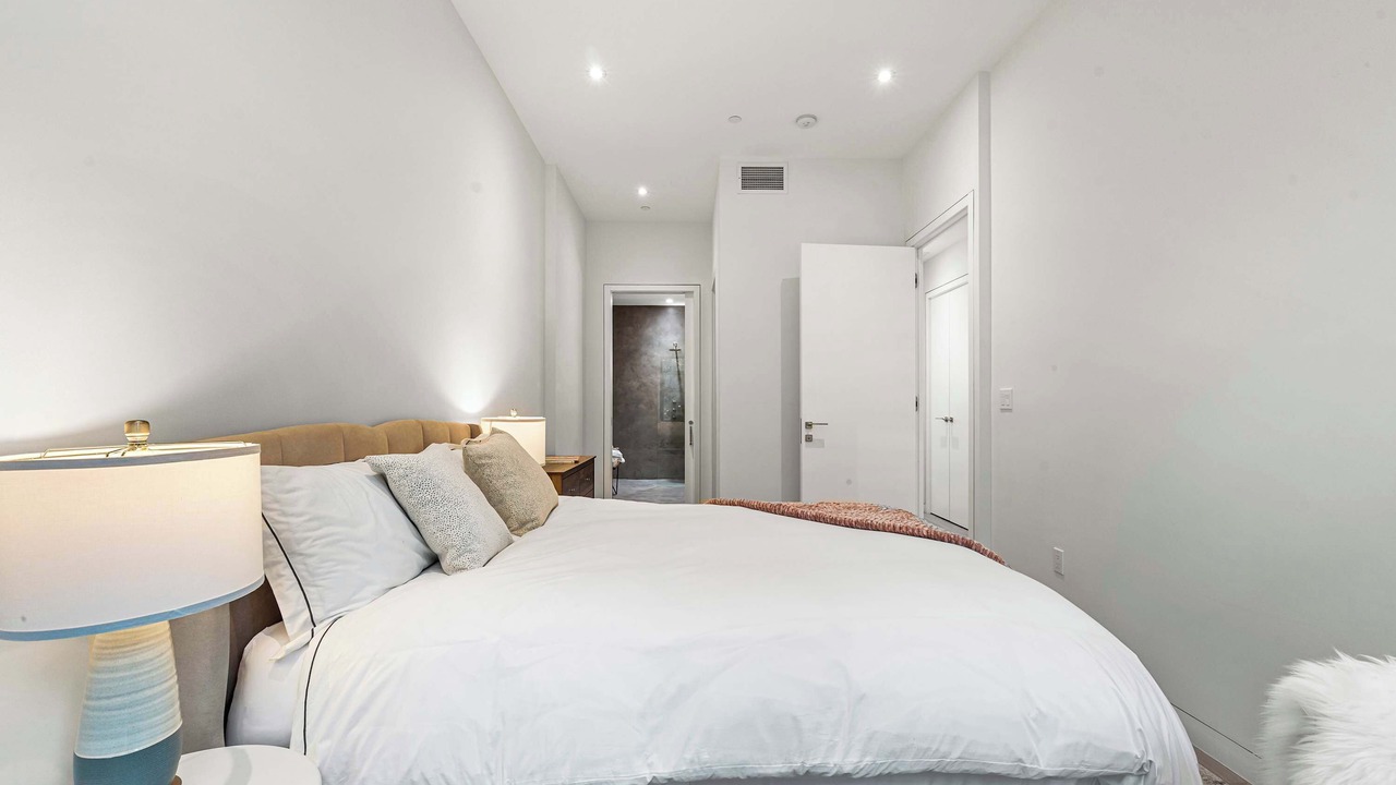 Photo of Bedroom in Bloomingdale