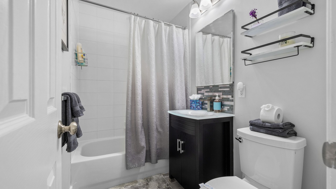 Photo of Bathroom in Middle River Terrace