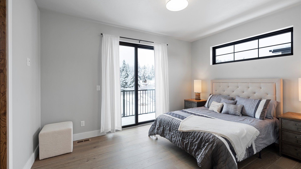 Photo of Bedroom in Lakeside