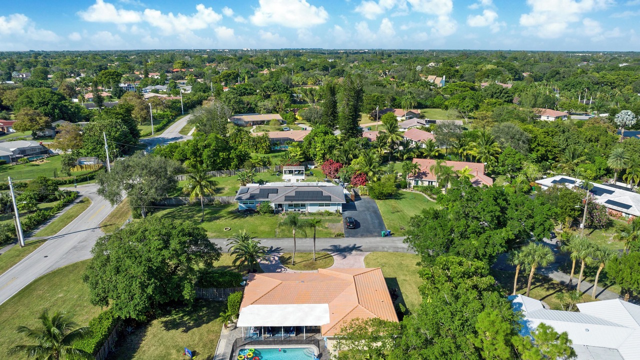 Photo of Outdoor in Broken Woods Estates