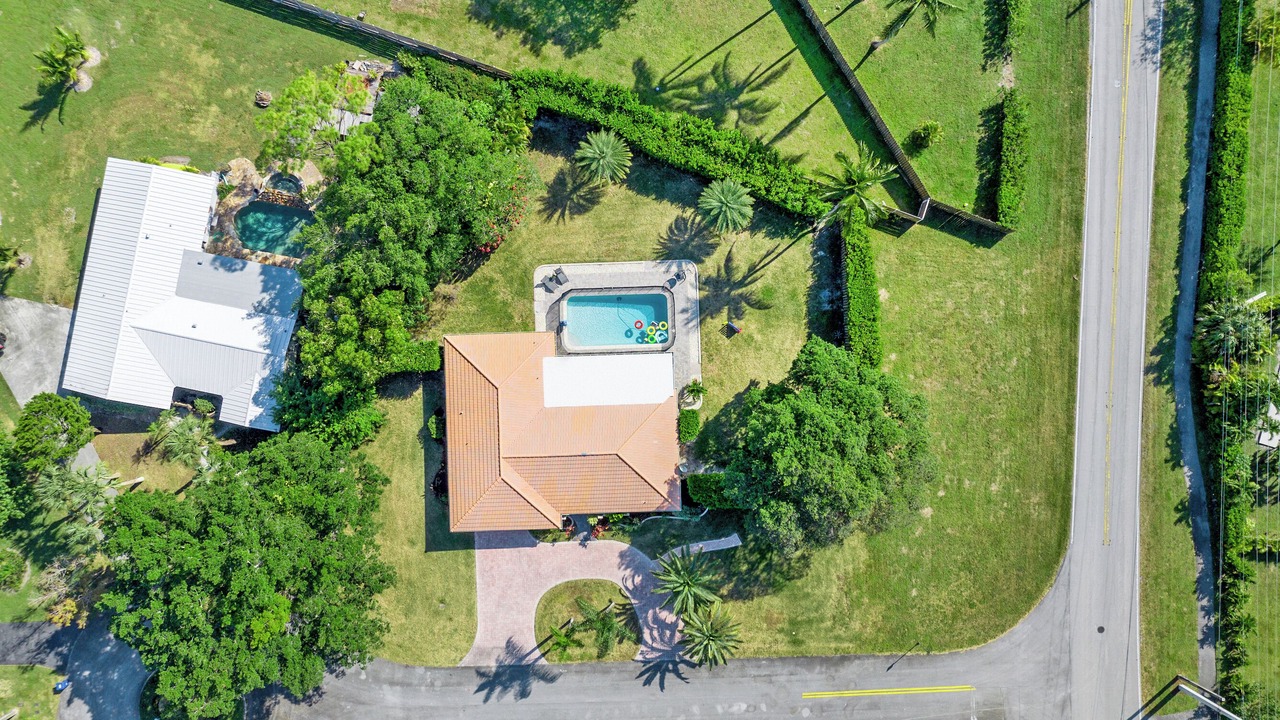 Photo of Outdoor in Broken Woods Estates