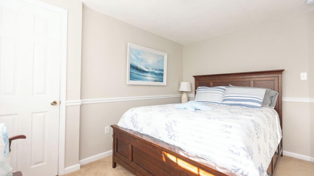 Photo of Bedroom in Town Bank