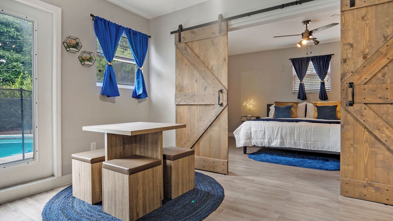 Photo of Bedroom in Golden Glades
