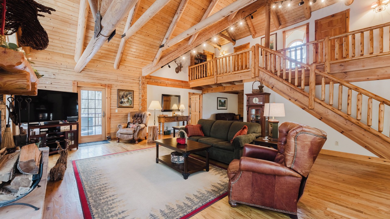 Photo of Livingroom in South Mountain