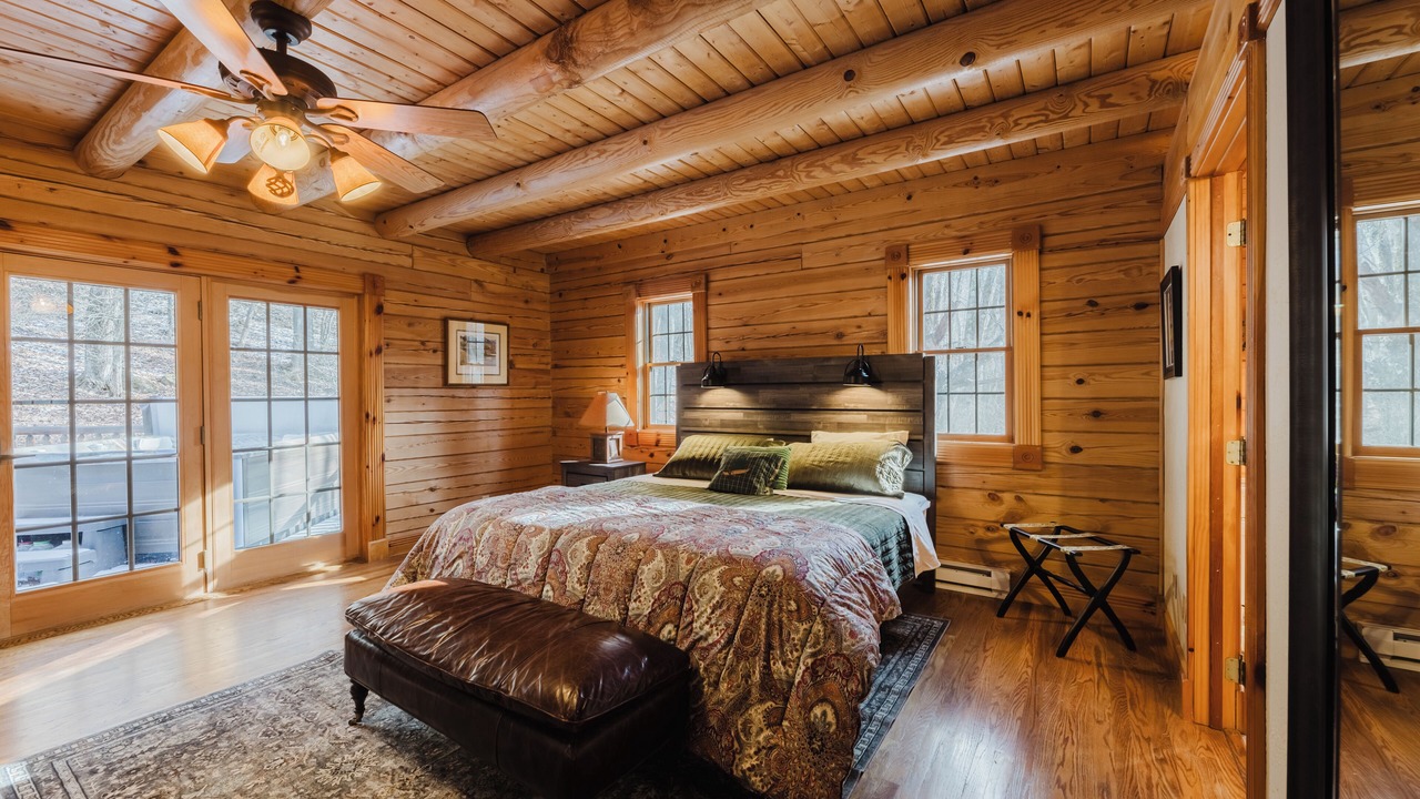Photo of Bedroom in South Mountain
