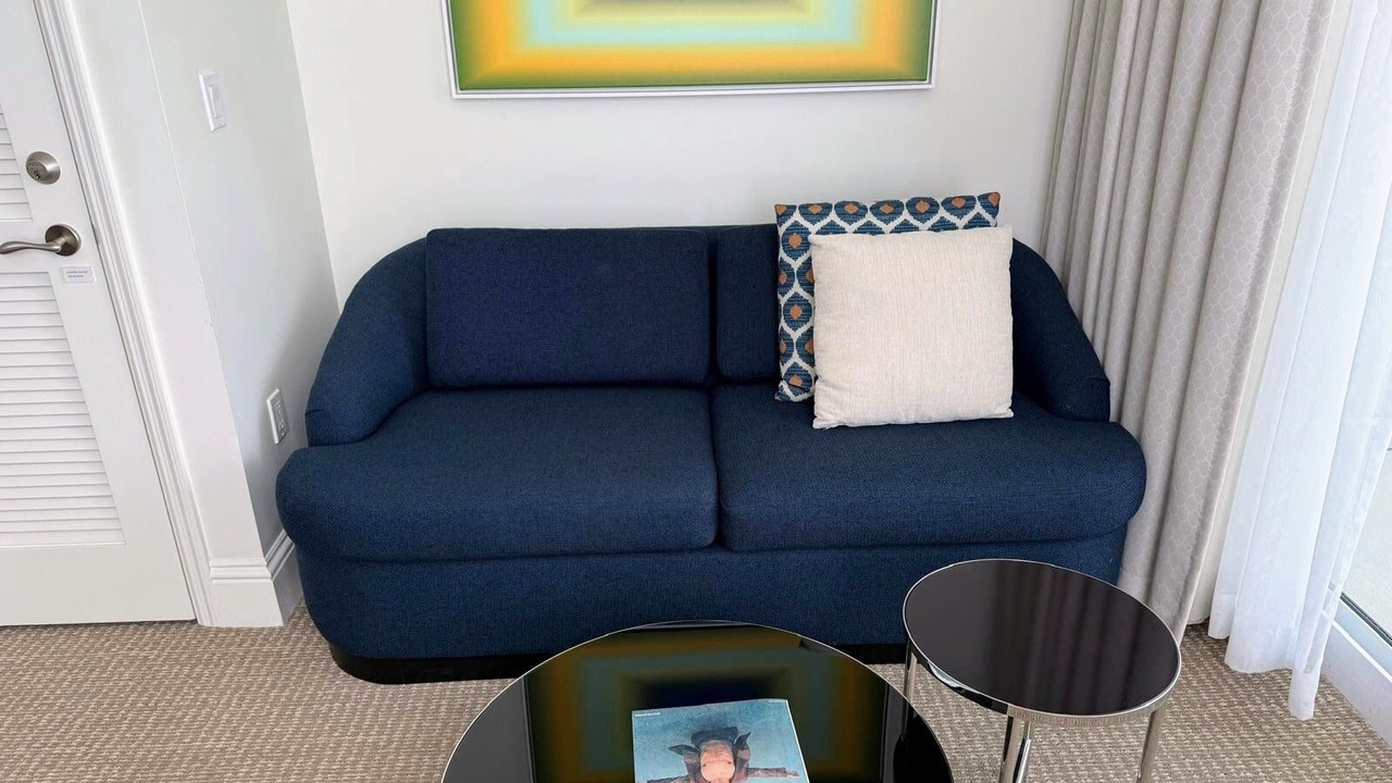 Photo of Livingroom in Mid Beach