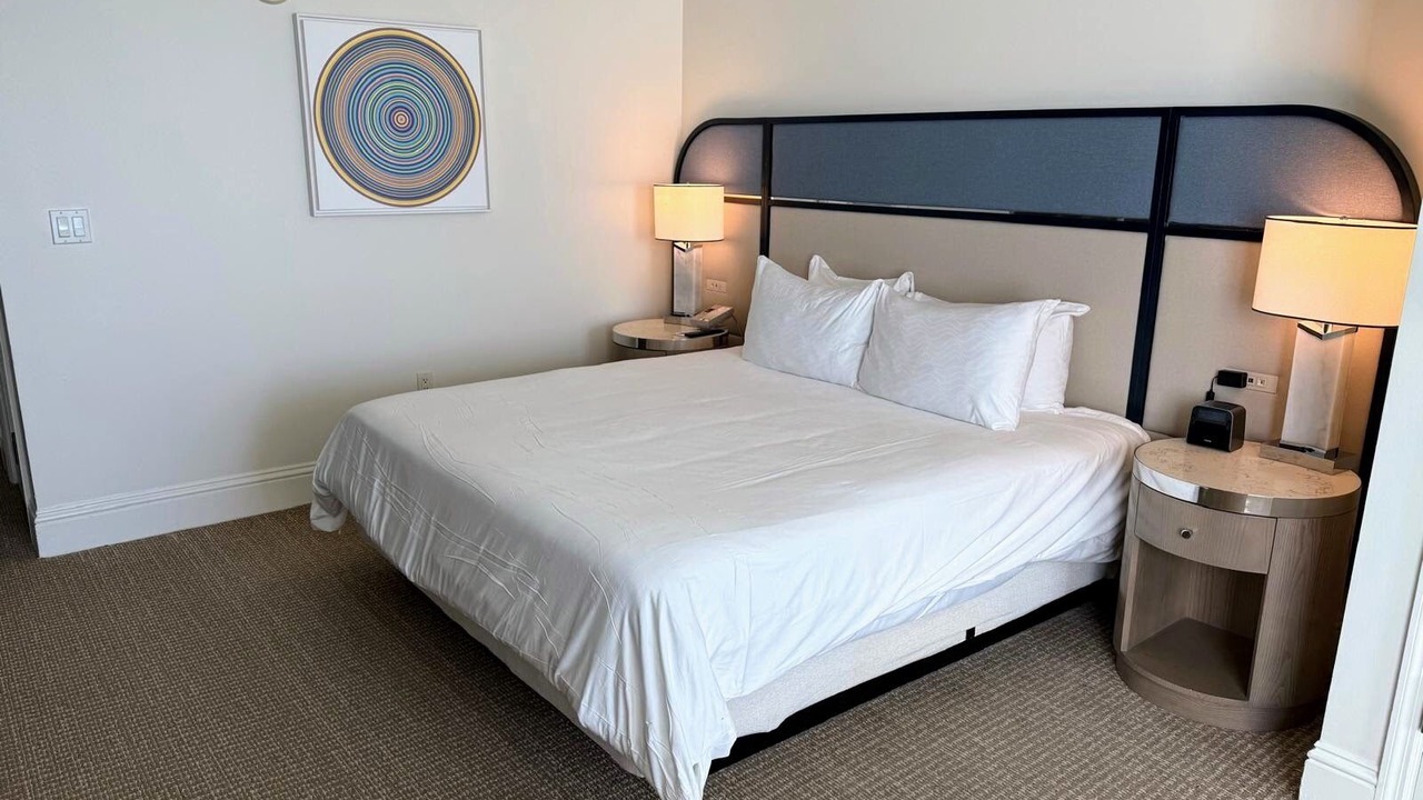 Photo of Bedroom in Mid Beach