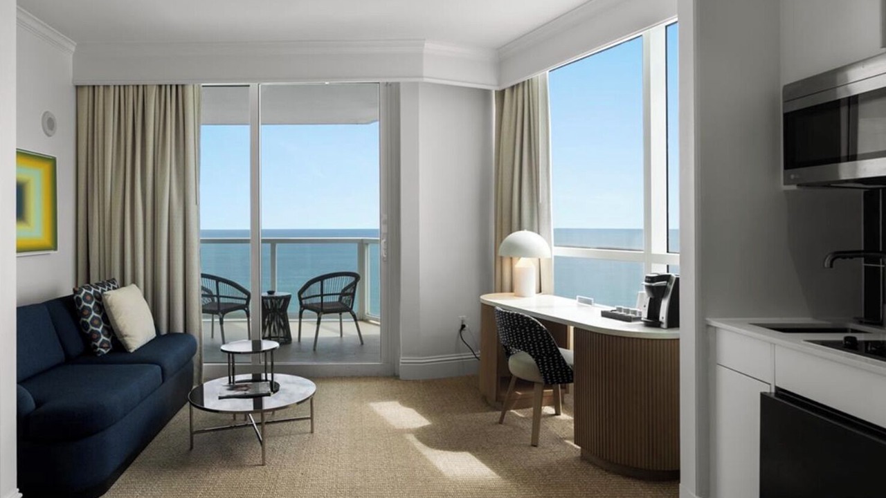 Photo of Livingroom in Mid Beach