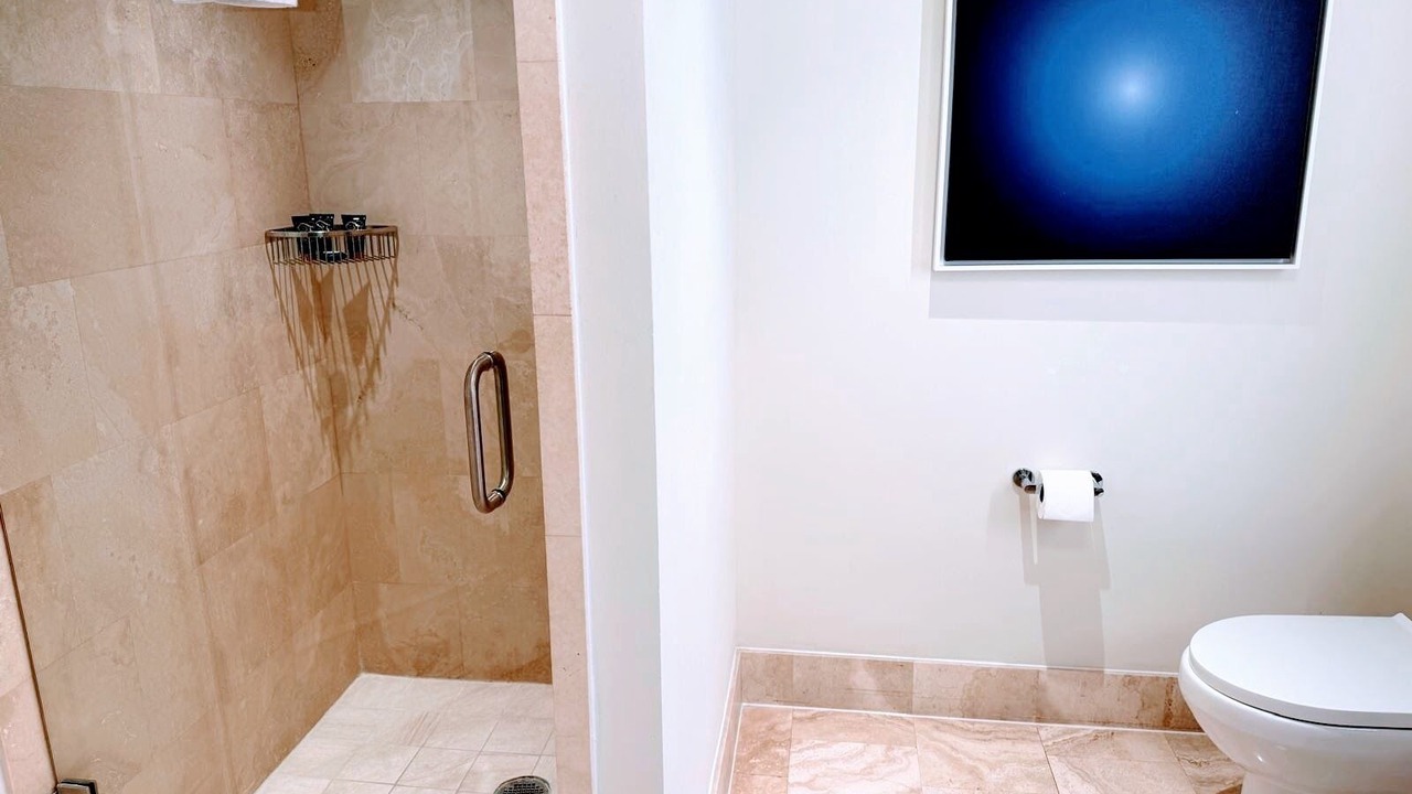 Photo of Bathroom in Mid Beach