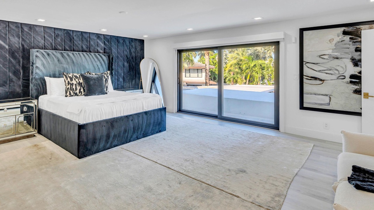 Photo of Bedroom in Coral Ridge
