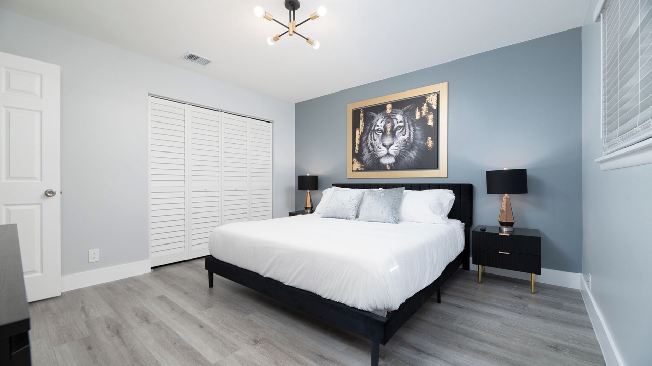 Photo of Bedroom in Sunrise