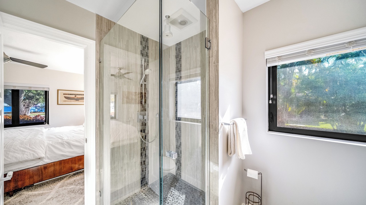 Photo of Bathroom in Coral Ridge