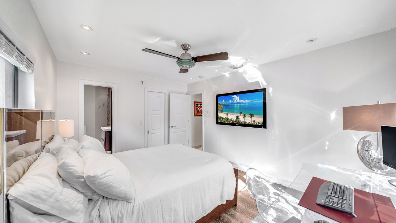Photo of Bedroom in Coral Ridge