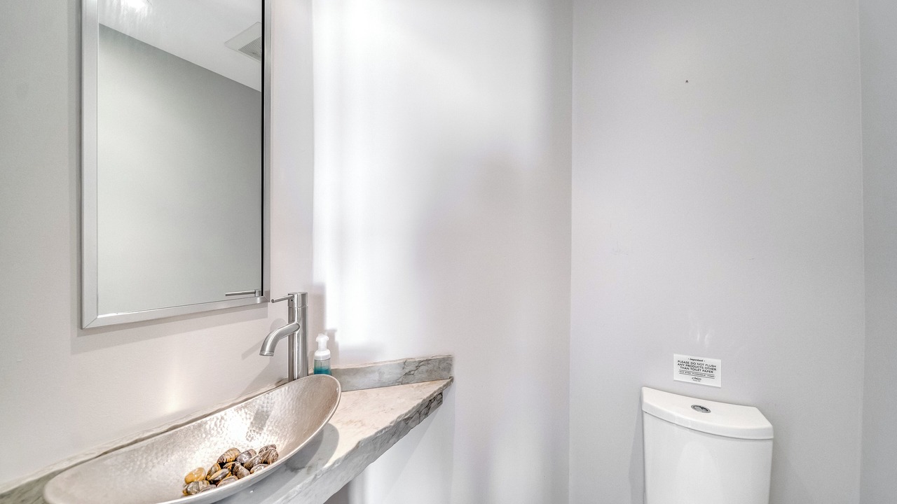 Photo of Bathroom in Coral Ridge