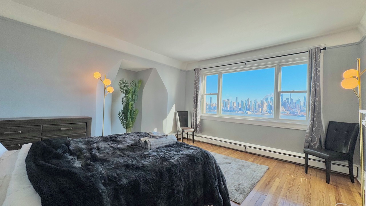 Photo of Bedroom in Weehawken