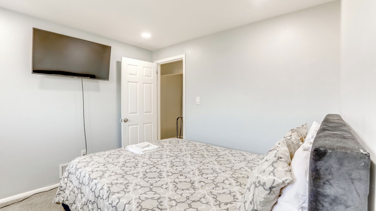 Photo of Bedroom in Newark