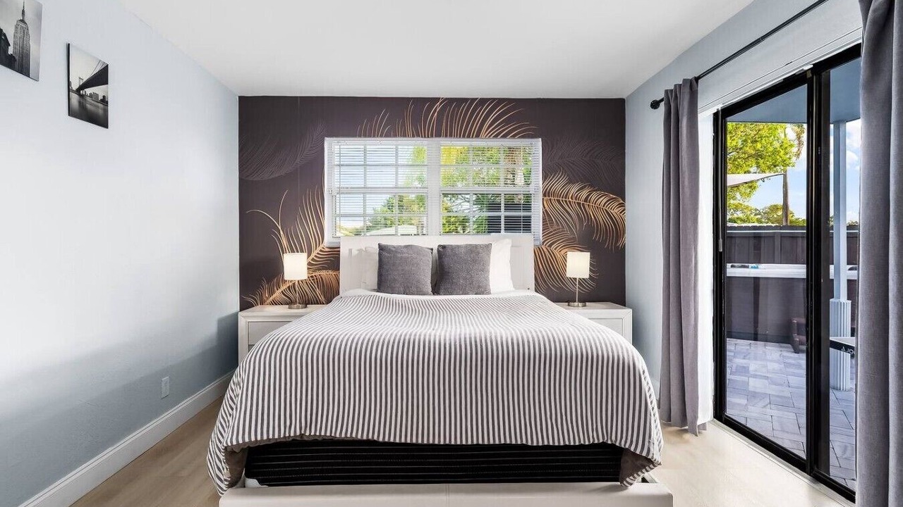 Photo of Bedroom in Sunset