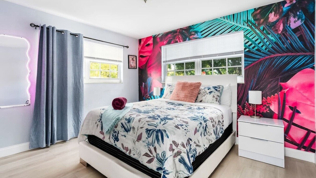Photo of Bedroom in Sunset