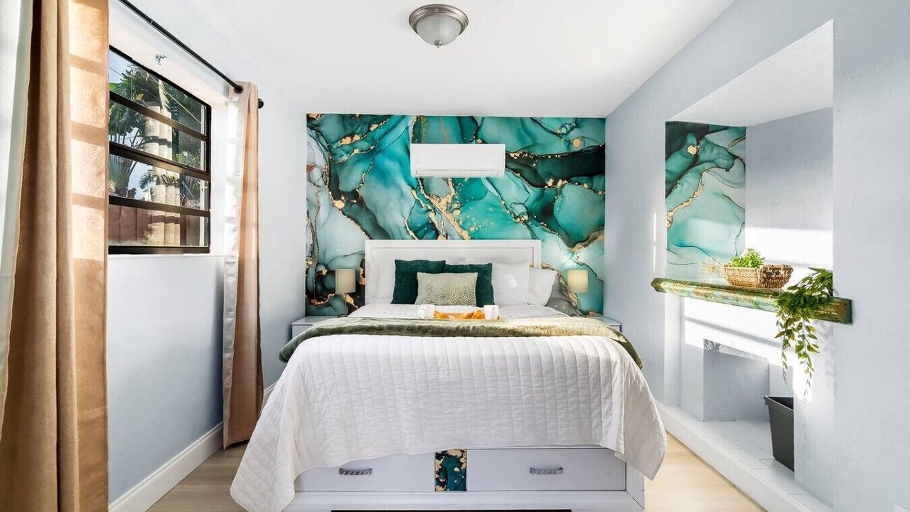 Photo of Bedroom in Sunset