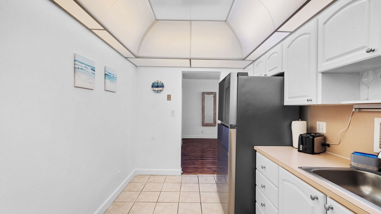 Photo of Kitchen in Hollywood South Central Beach