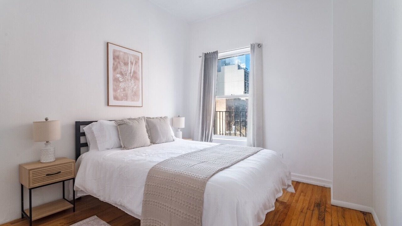 Photo of Bedroom in Garment District