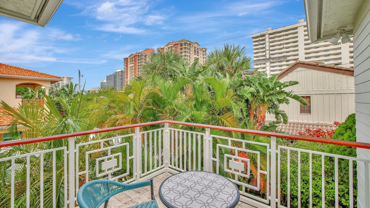 Photo of Outdoor in Dolphin Isles
